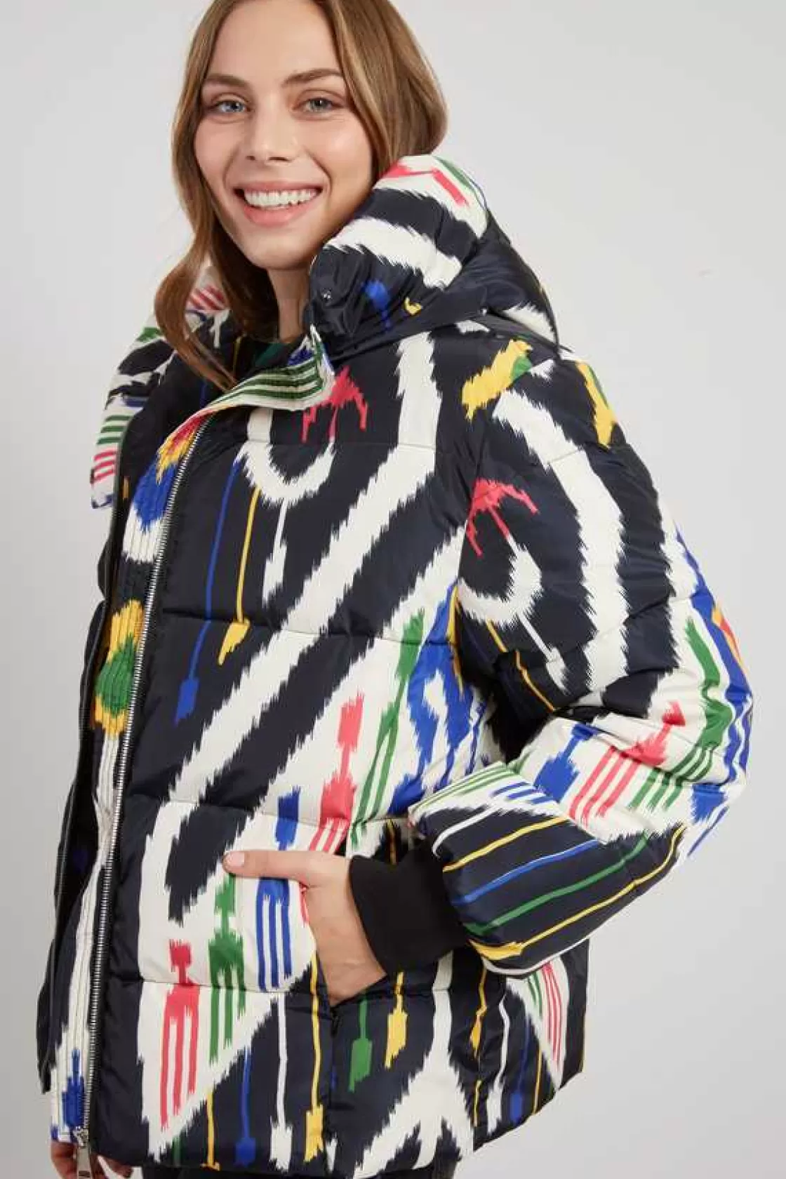 doudoune__capuche_motif_graphique_edith_4.webp Maison Derhy Les Manteaux, Vestes & Doudounes-Doudoune à capuche motif graphique EDITH Noir