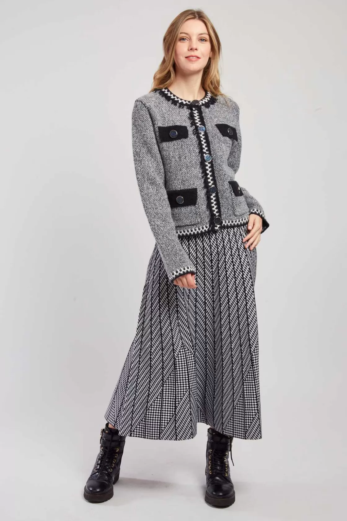 jupe_milong_plisse_en_maille_raye_galante_11.webp Maison Derhy La Maille | Les Jupes & Pantalons-Jupe mi-long plissée en maille rayée GALANTE