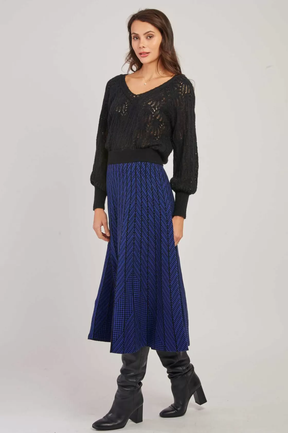 jupe_milong_plisse_en_maille_raye_galante_7.webp Maison Derhy La Maille | Les Jupes & Pantalons-Jupe mi-long plissée en maille rayée GALANTE