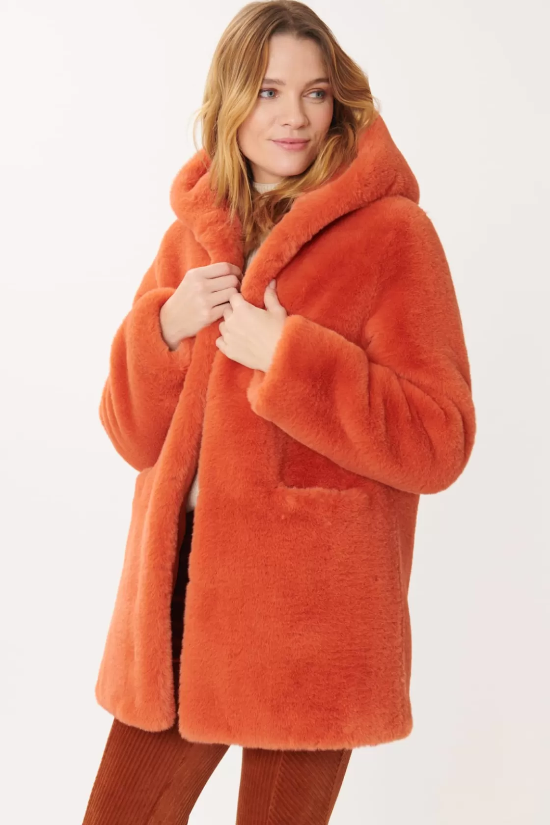 manteau_en_fausse_fourrure_carly_5.webp Maison Derhy Les Manteaux, Vestes & Doudounes-Manteau en fausse fourrure CARLY