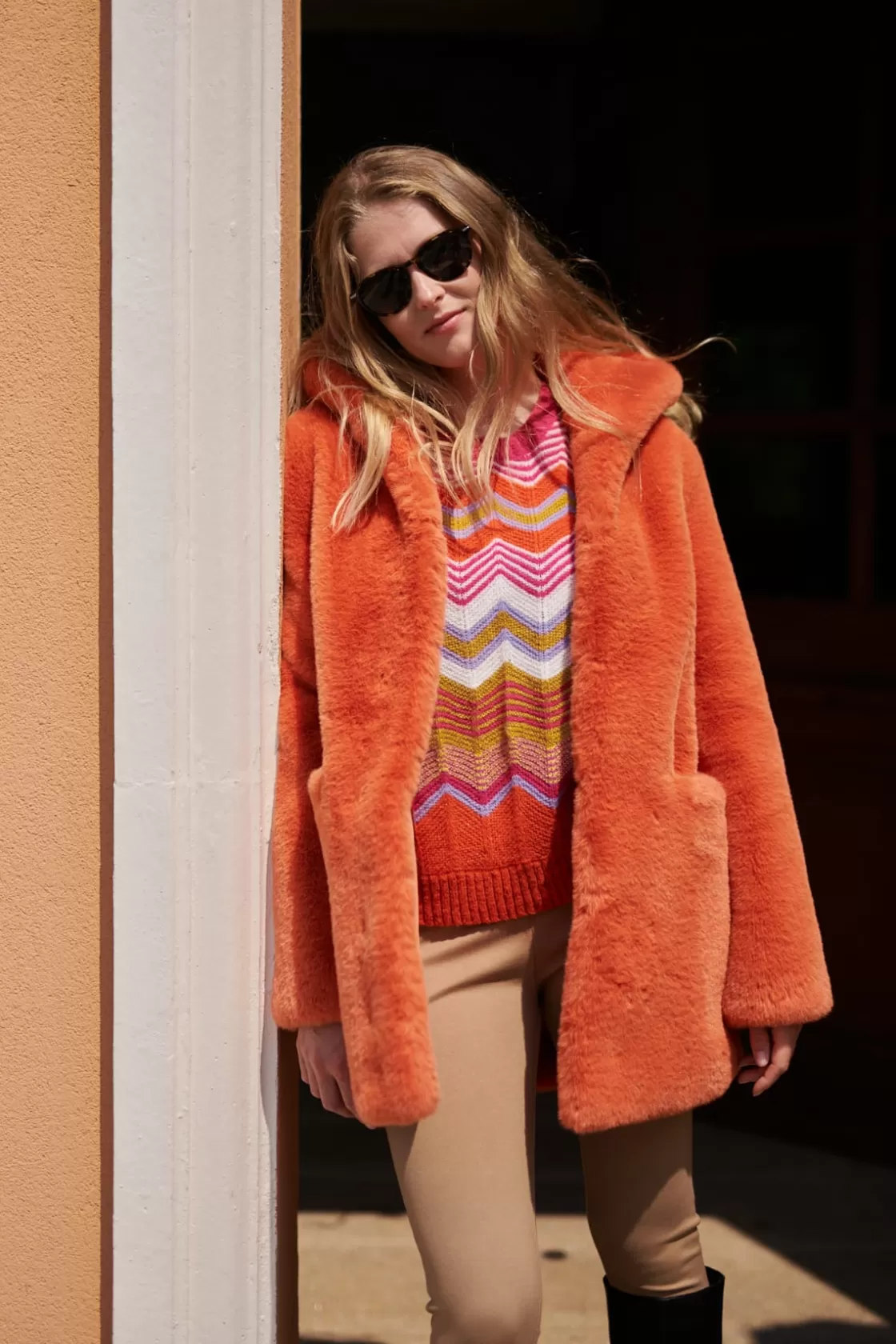 manteau_en_fausse_fourrure_carly_6.webp Maison Derhy Les Manteaux, Vestes & Doudounes-Manteau en fausse fourrure CARLY