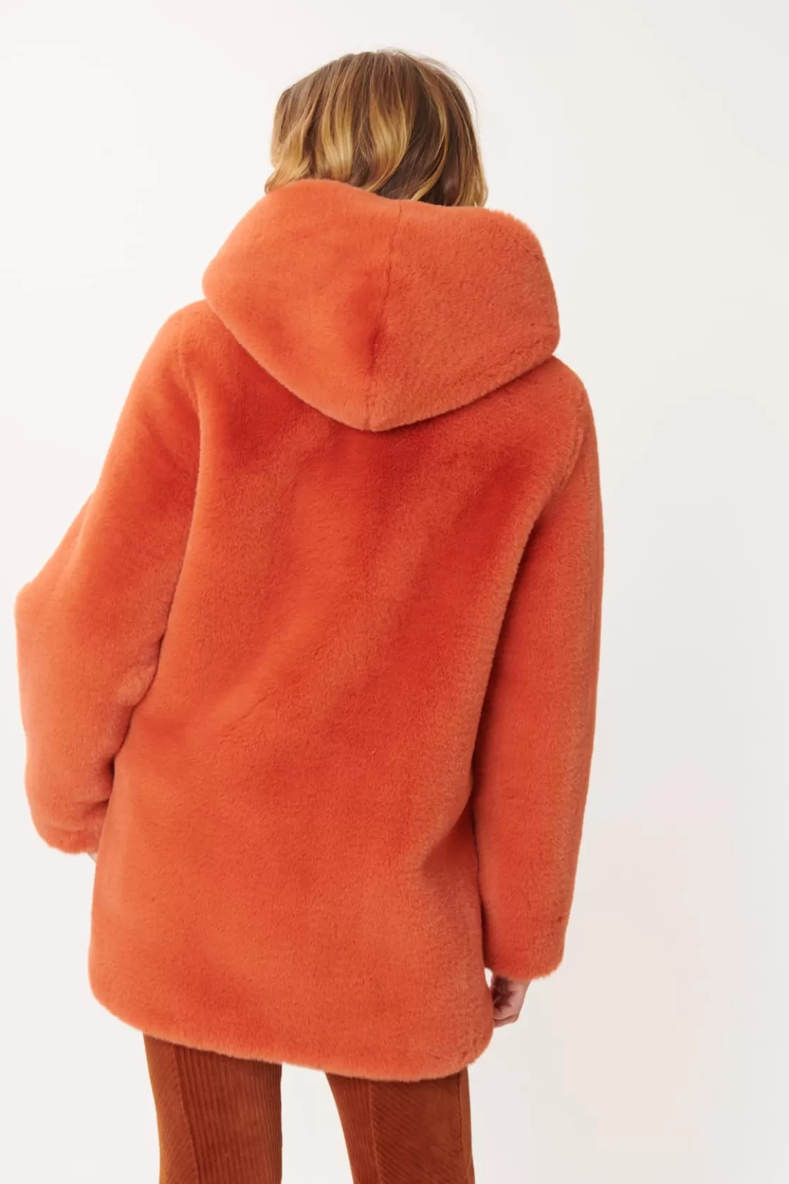 manteau_en_fausse_fourrure_carly_8.webp Maison Derhy Les Manteaux, Vestes & Doudounes-Manteau en fausse fourrure CARLY