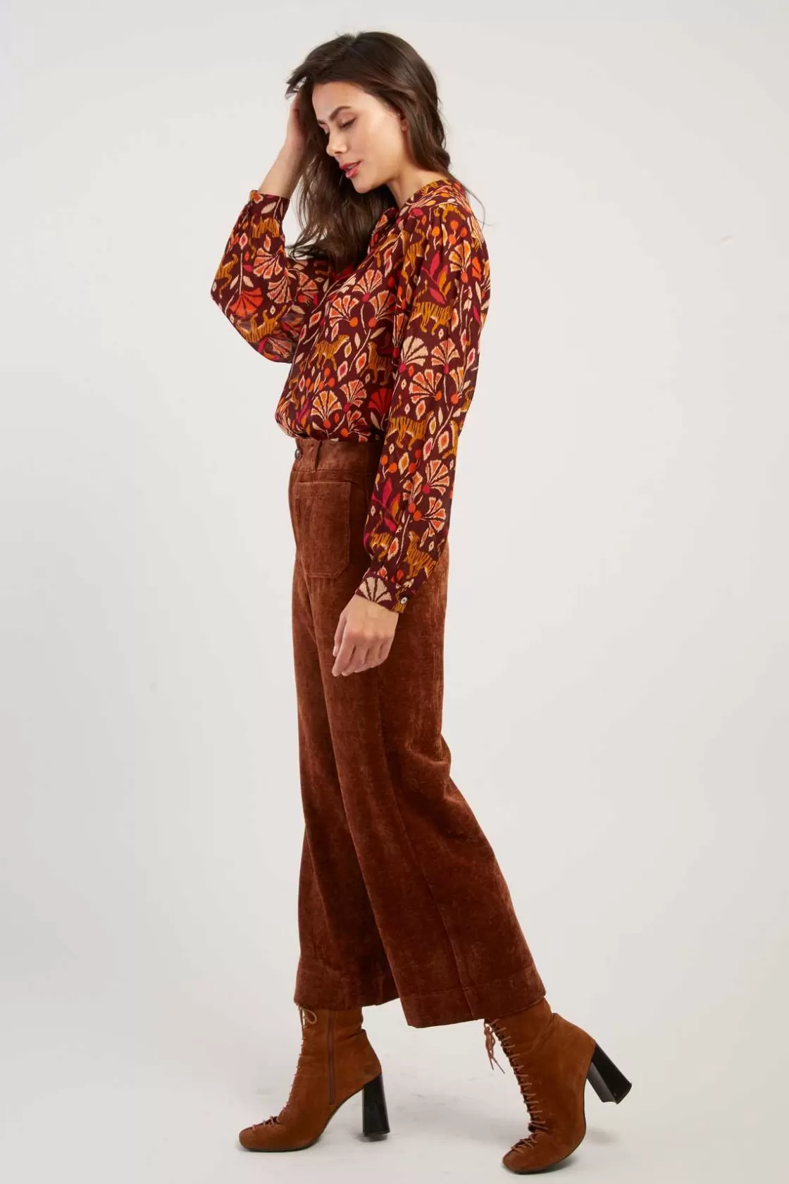 pantalon_droit_en_velours_ramona_10.webp Maison Derhy Les Jupes & Pantalons-Pantalon droit en velours RAMONA