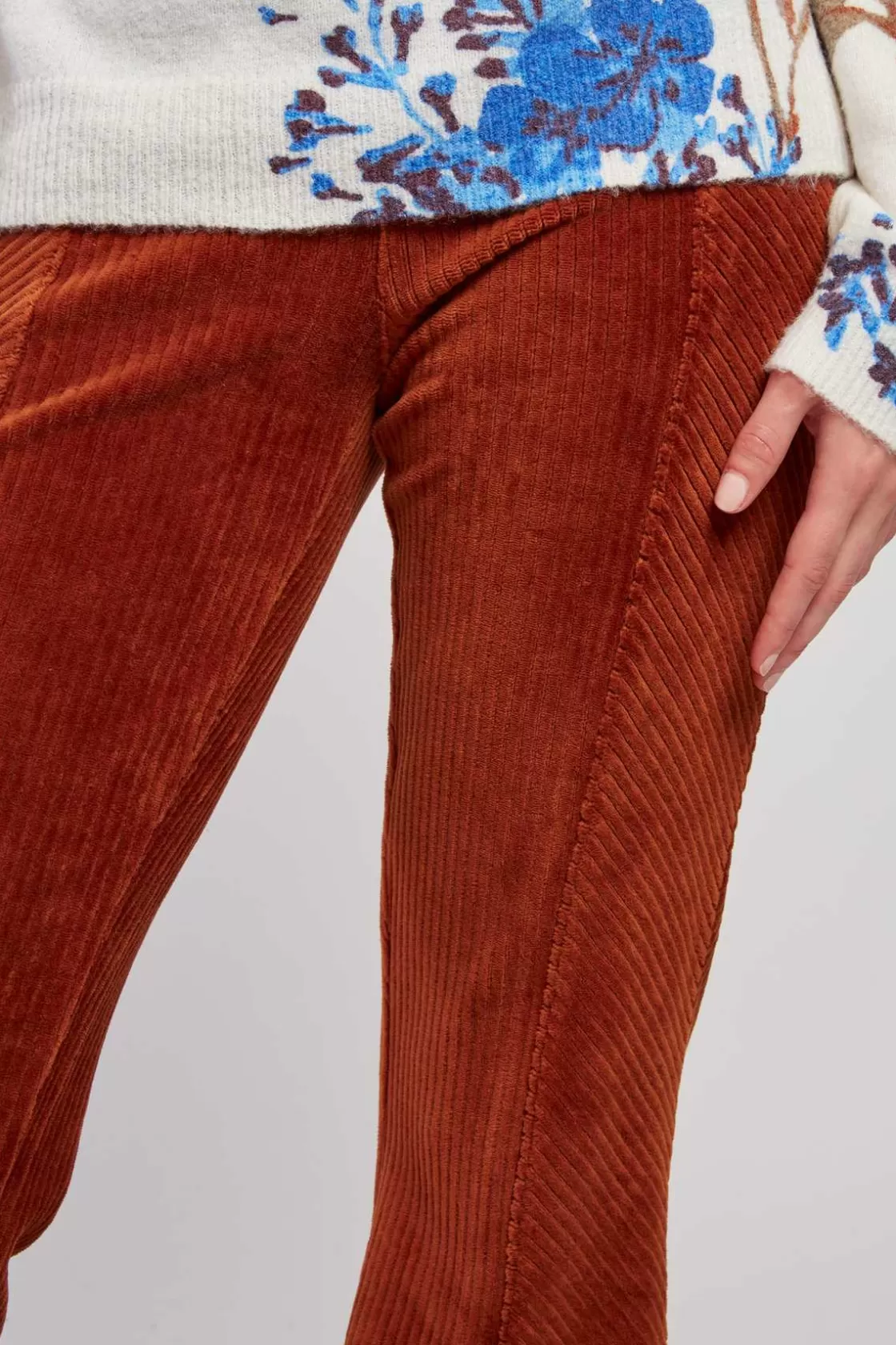 pantalon_en_velours_ctel_ragtime_10.webp Maison Derhy Les Jupes & Pantalons-Pantalon en velours côtelé RAGTIME