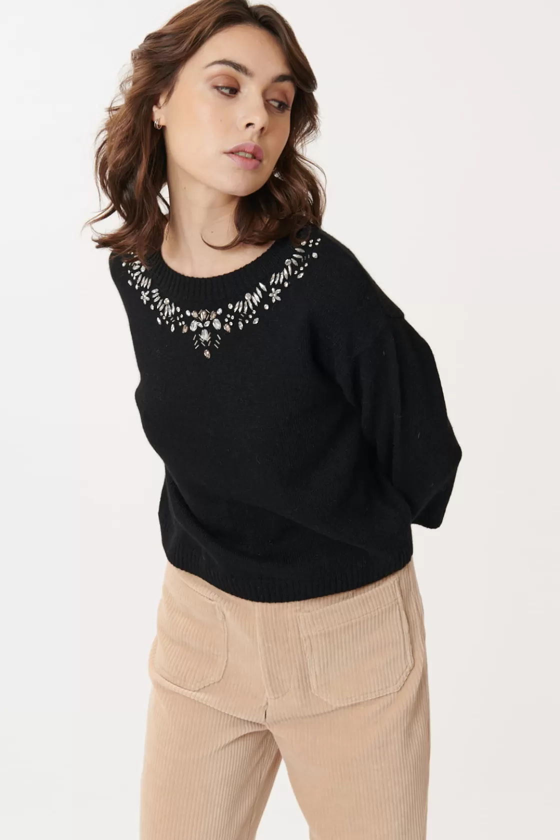 pull_brod_col_rond_jonas_10.webp Maison Derhy La Maille | Les Gilets, Cardigans & Pulls-Pull Brodé Col Rond JONAS