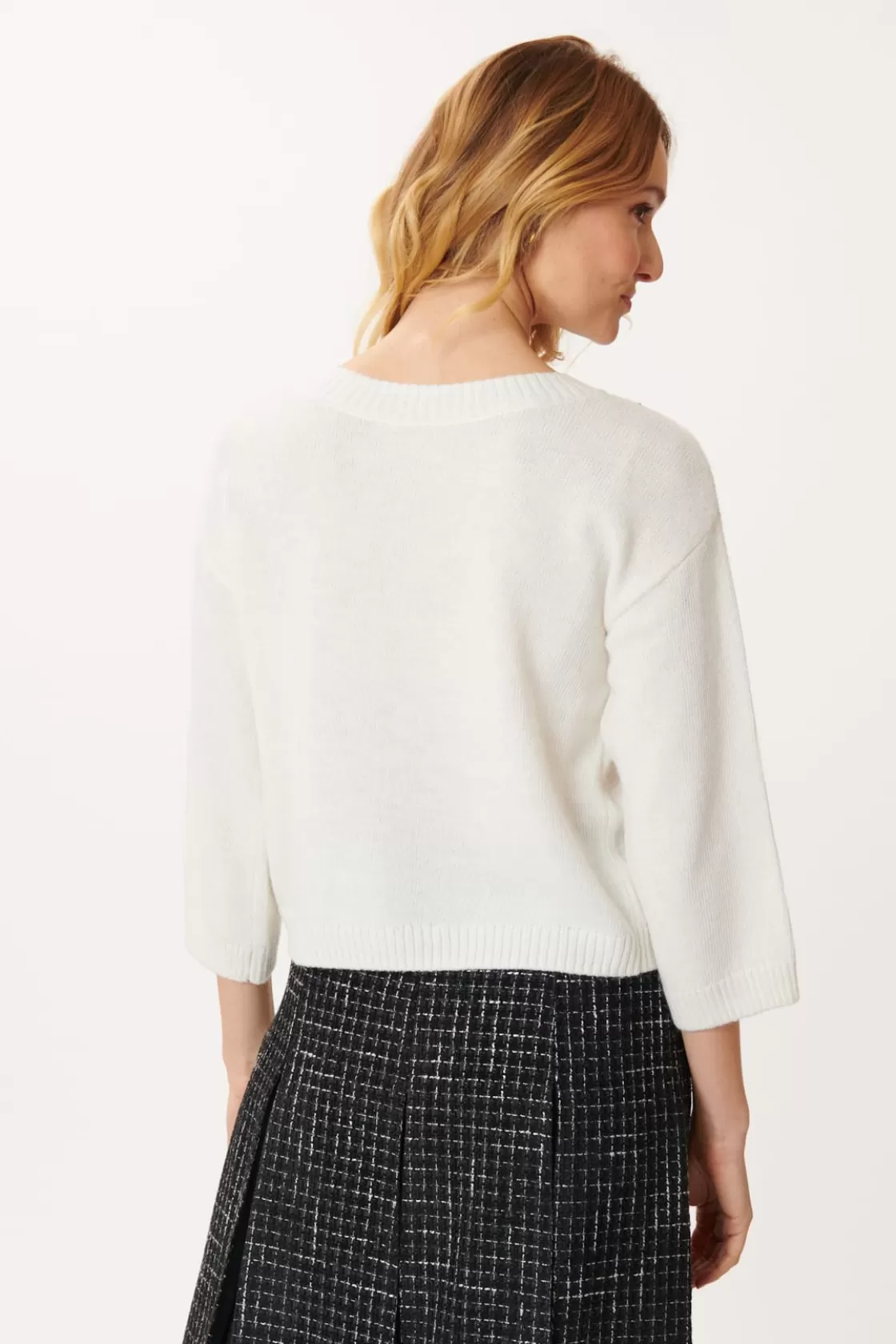 pull_brod_col_rond_jonas_6.webp Maison Derhy La Maille | Les Gilets, Cardigans & Pulls-Pull Brodé Col Rond JONAS