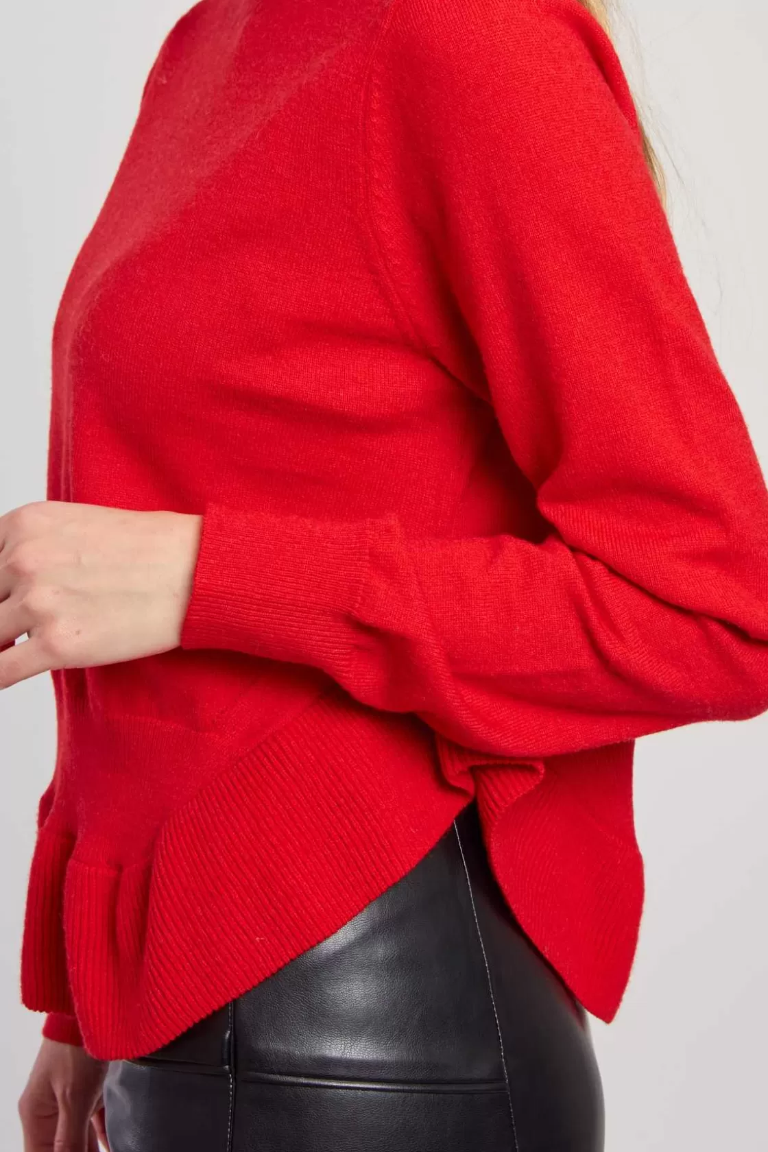 pull_uni_en_maille_asymtrique_carline_16.webp Maison Derhy La Maille | Les Gilets, Cardigans & Pulls-Pull uni en maille asymétrique CARLINE