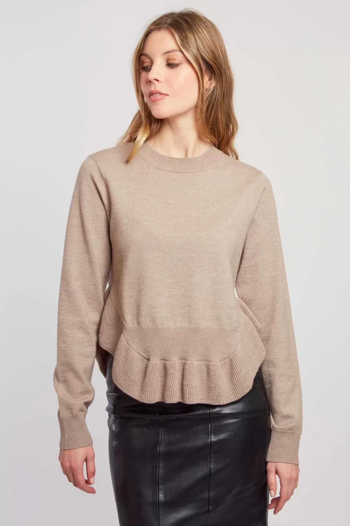 pull_uni_en_maille_asymtrique_carline_2.webp Maison Derhy La Maille | Les Gilets, Cardigans & Pulls-Pull uni en maille asymétrique CARLINE