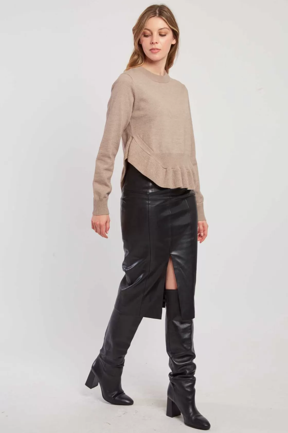 pull_uni_en_maille_asymtrique_carline_3.webp Maison Derhy La Maille | Les Gilets, Cardigans & Pulls-Pull uni en maille asymétrique CARLINE