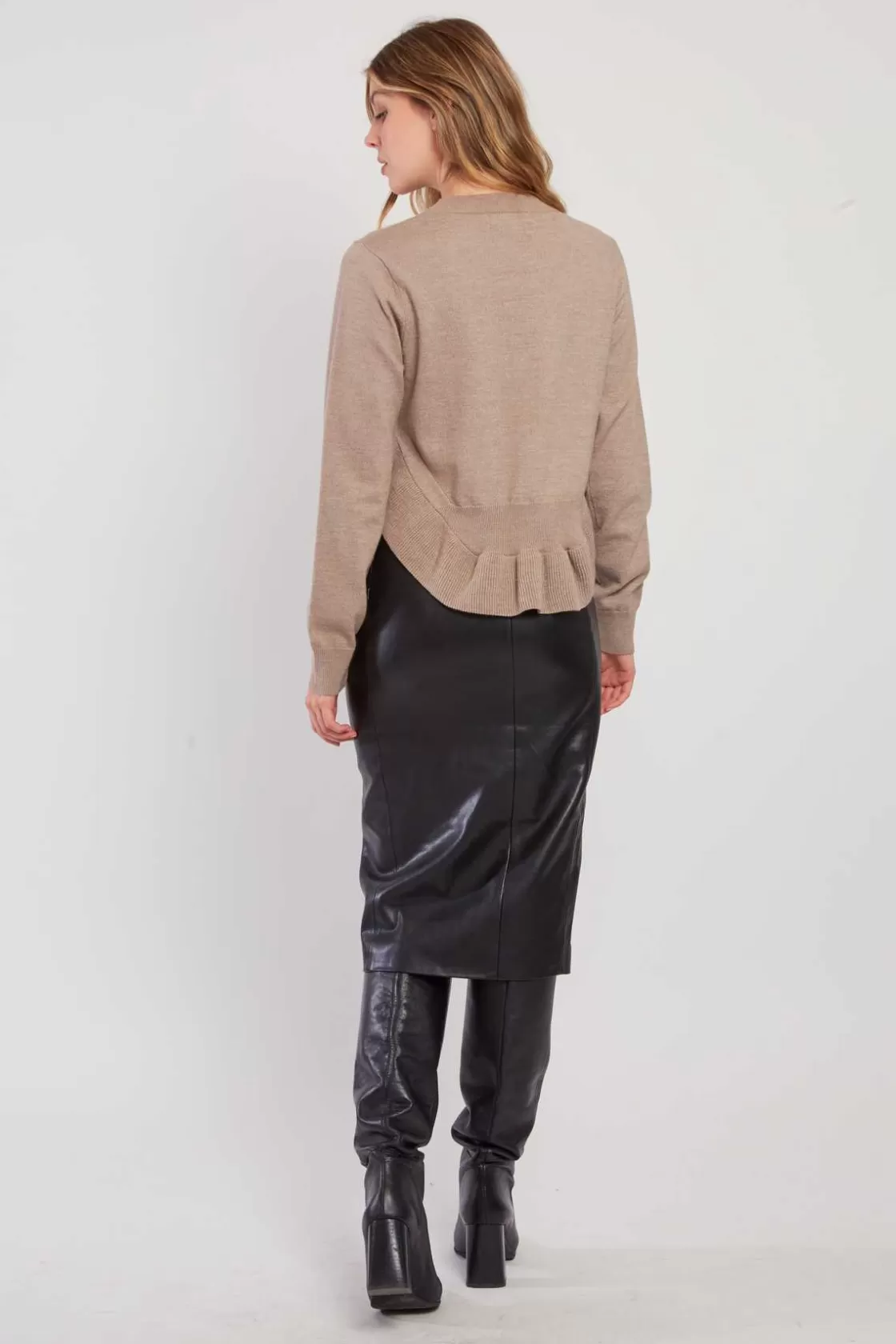 pull_uni_en_maille_asymtrique_carline_4.webp Maison Derhy La Maille | Les Gilets, Cardigans & Pulls-Pull uni en maille asymétrique CARLINE