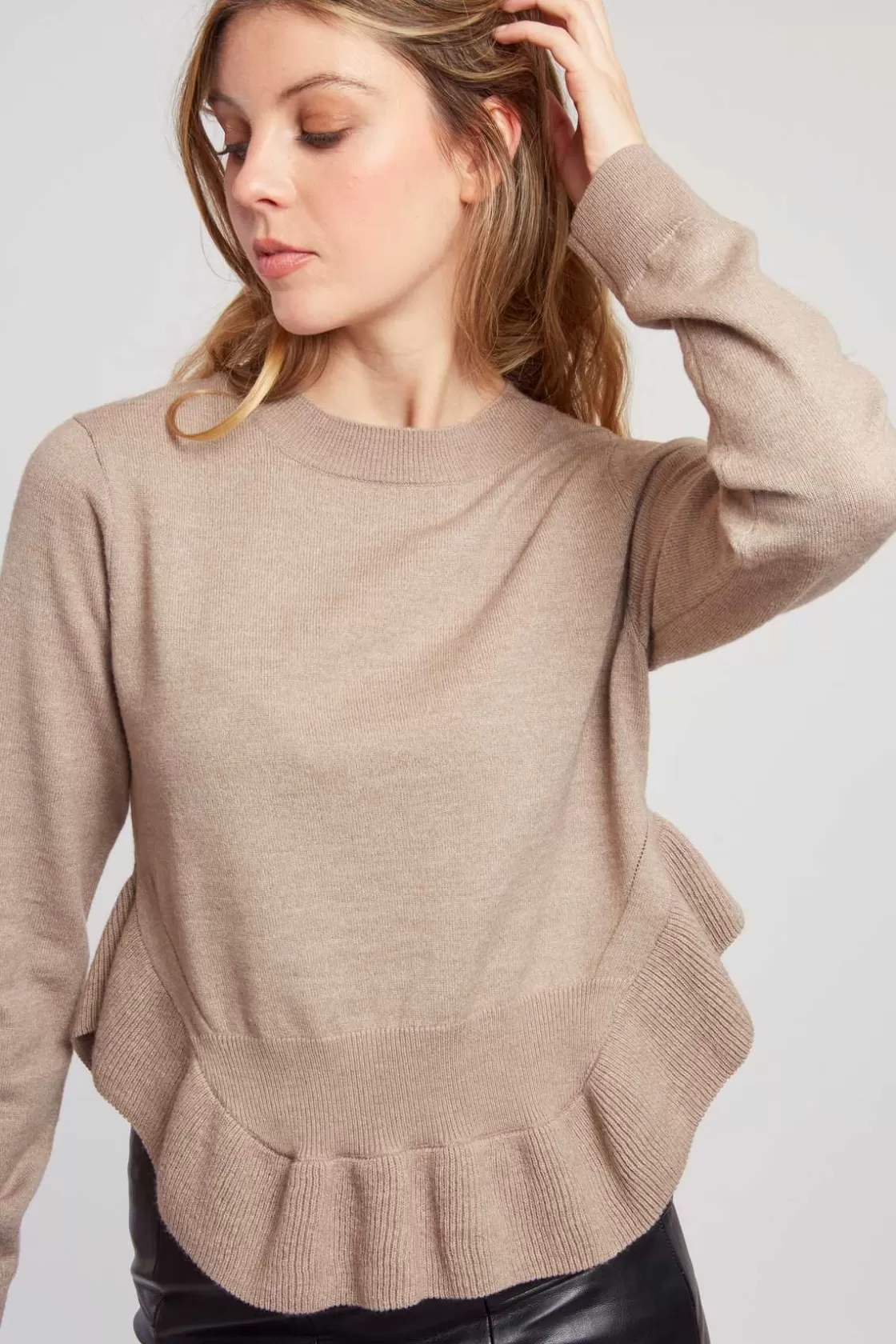 pull_uni_en_maille_asymtrique_carline_5.webp Maison Derhy La Maille | Les Gilets, Cardigans & Pulls-Pull uni en maille asymétrique CARLINE