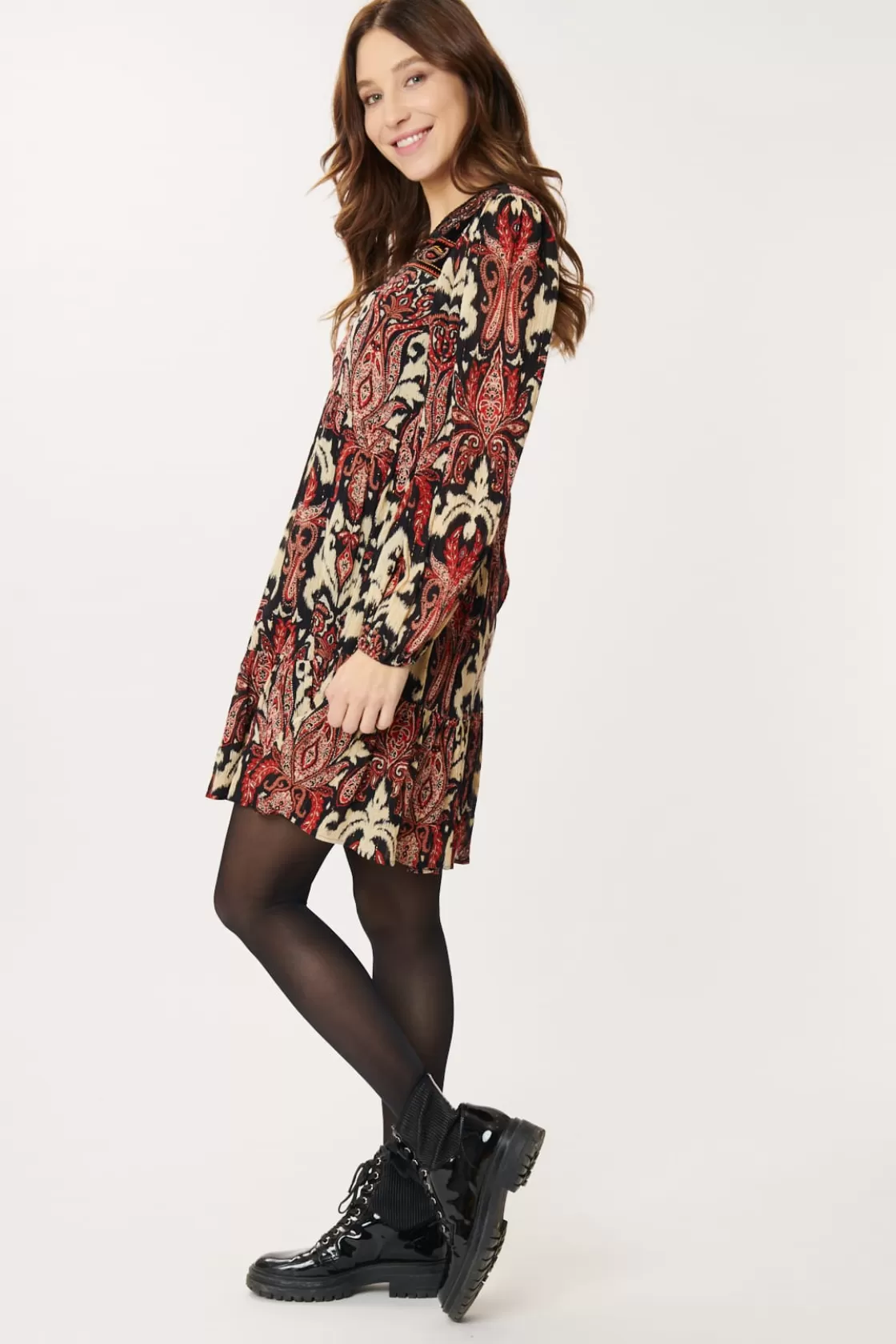 robe_paisley_brode_agrippine_2.webp Maison Derhy Robes Imprimées | Robes Courtes-Robe Paisley Brodée AGRIPPINE